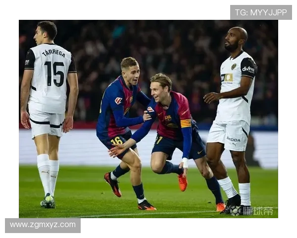 斯基拉：巴萨正在尝试和弗朗基-德容续约到2029年